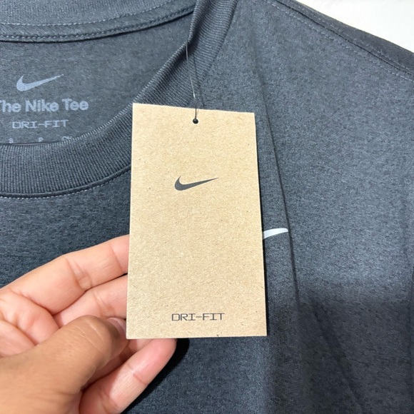 Nike Dri-FIT Legend Mens Long-Sleeve Fitness Top Tee DX0095-32 Size S NWT - Picture 5 of 9